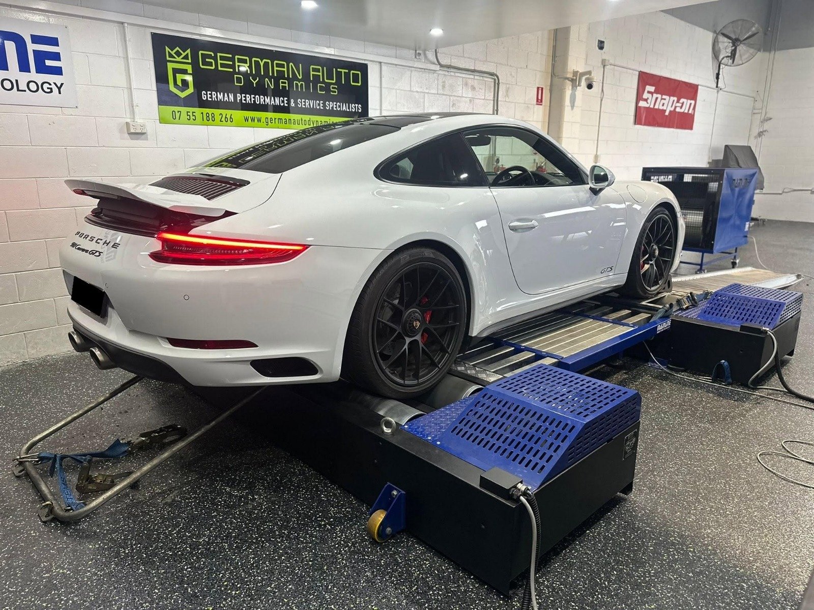 White Porsche Boxter Tuning on the Dyno at German Auto Dynamics on the Gold Coast, best Porsche Mechanics.